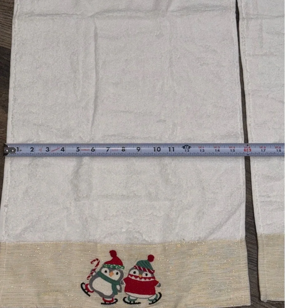 Glitz & Glimmer Christmas Penguin Ice Skating Hand Towels Set of 2 White Gold